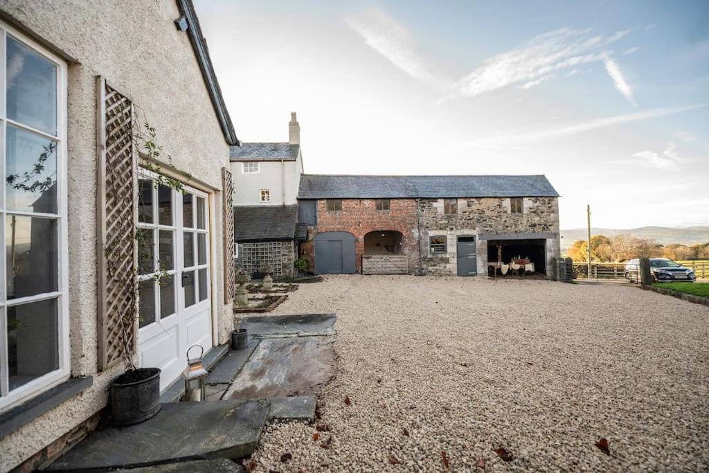 Georgian Country House -Panoramic Views -Sleeps 12 Ruthin Exterior foto